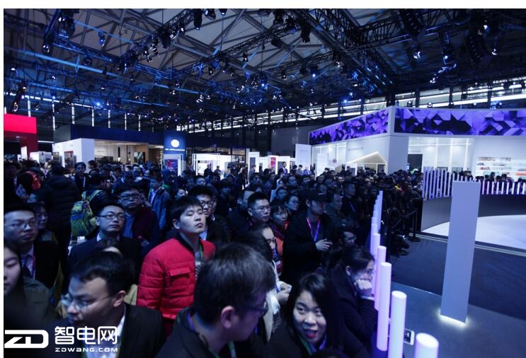 ǻr  AWE2018AM]Ļ